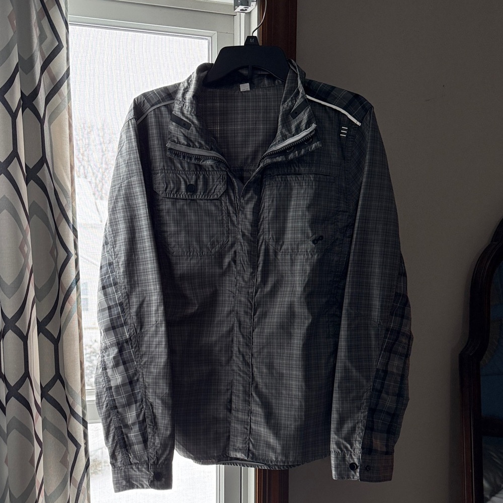 lululemon athletica Men's Charcoal and Slate Shirt Jacket